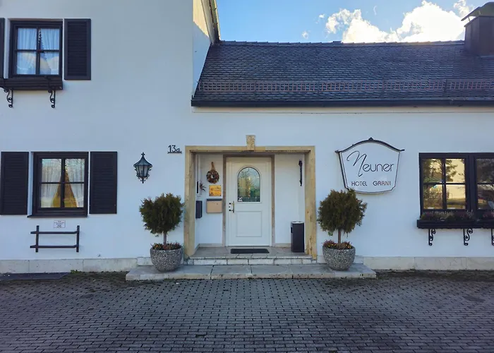 Arrivel Am Bergson - Bisher Hotel Neuner
